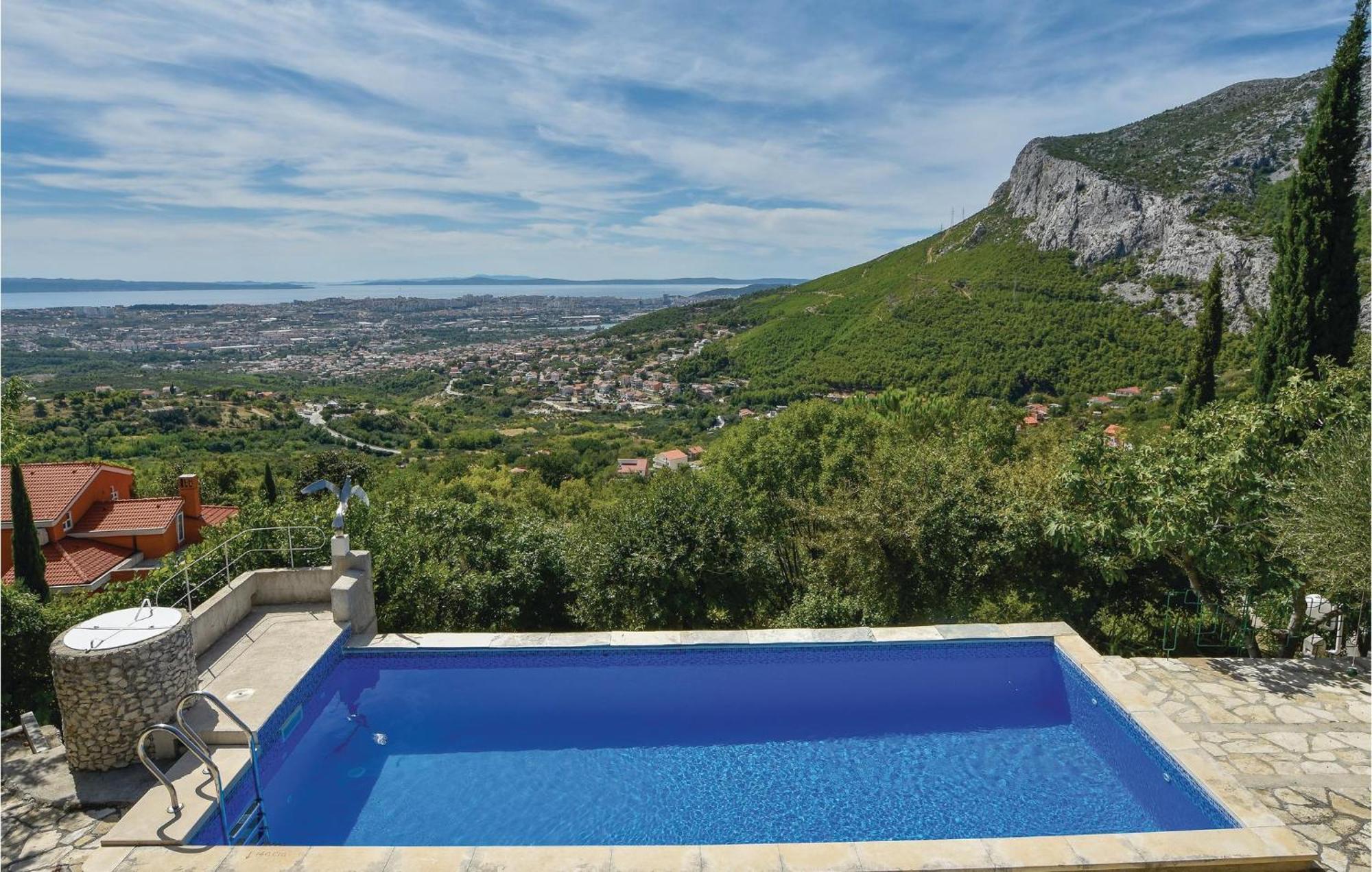 Gorgeous Home In Klis With Wifi Bobani Extérieur photo