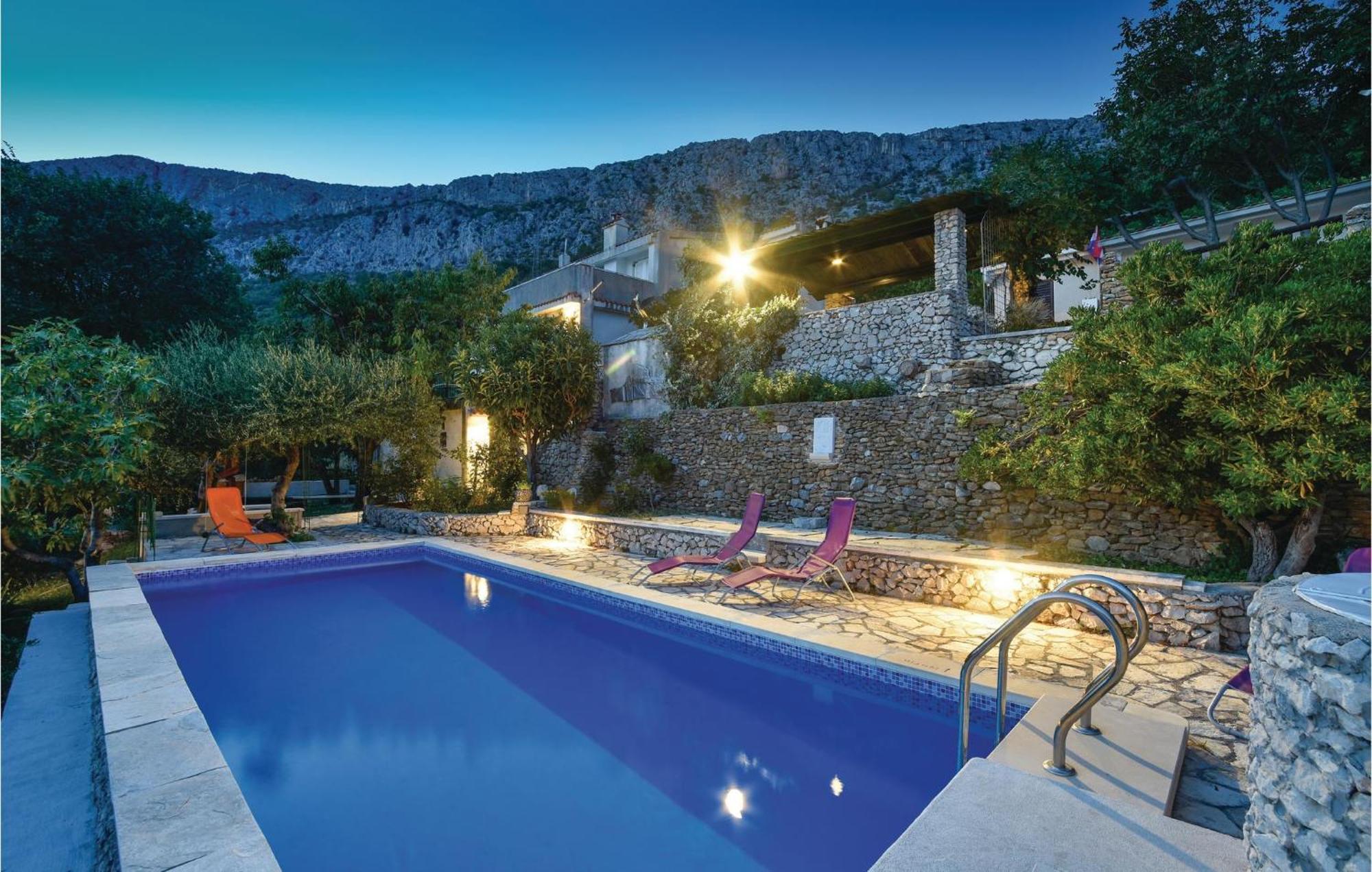 Gorgeous Home In Klis With Wifi Bobani Extérieur photo