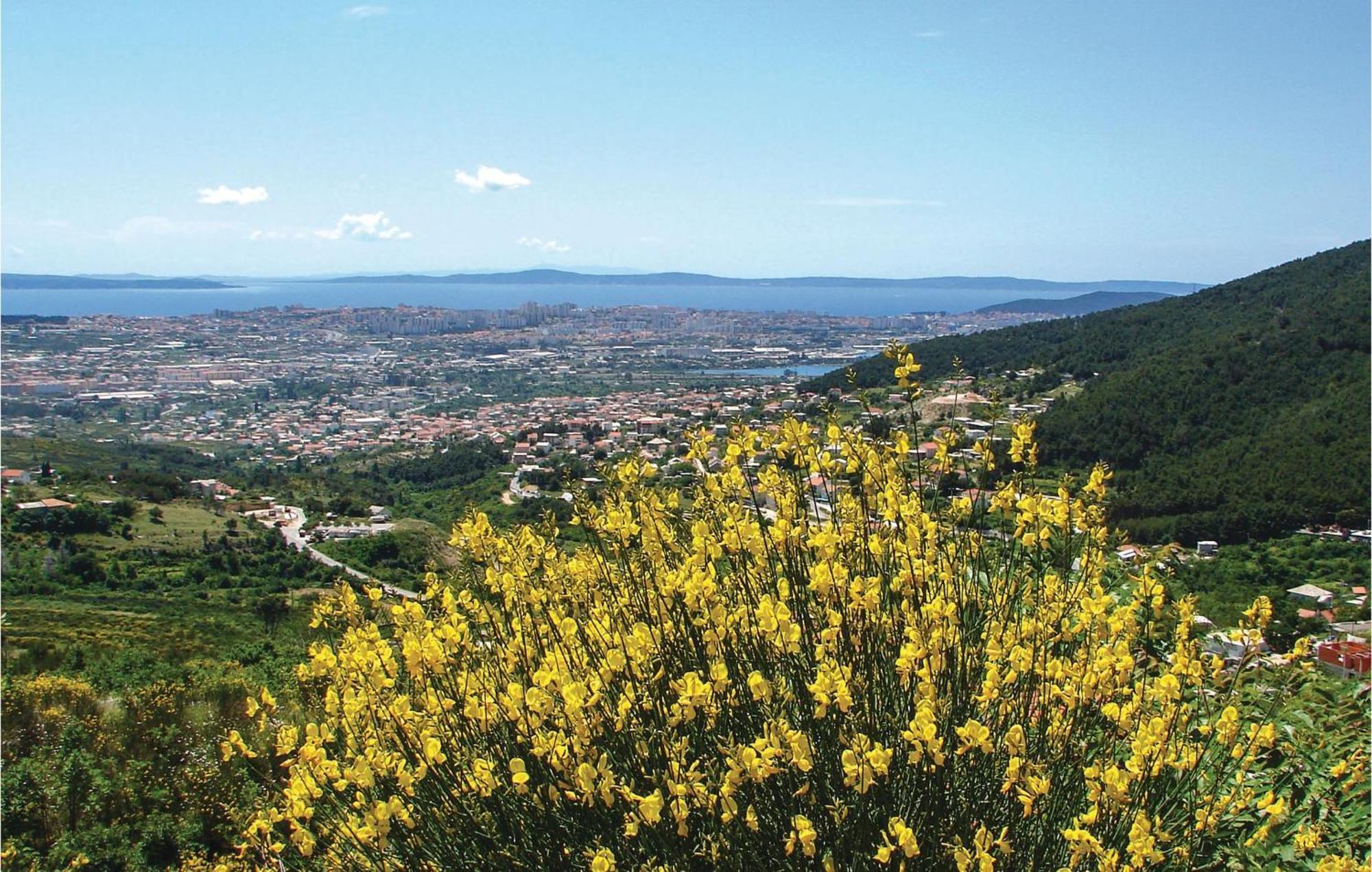 Gorgeous Home In Klis With Wifi Bobani Extérieur photo